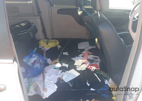 2016 Chrysler Town & Country Touring from USA, damaged, VIN 2C4RC1BG6GR240328